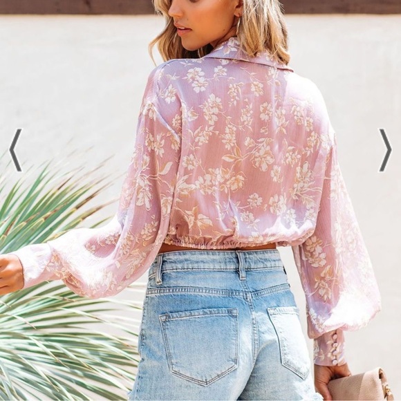 Vici size medium floral chiffon tied crop top. Never worn. Spare button tag on. - Picture 2 of 5
